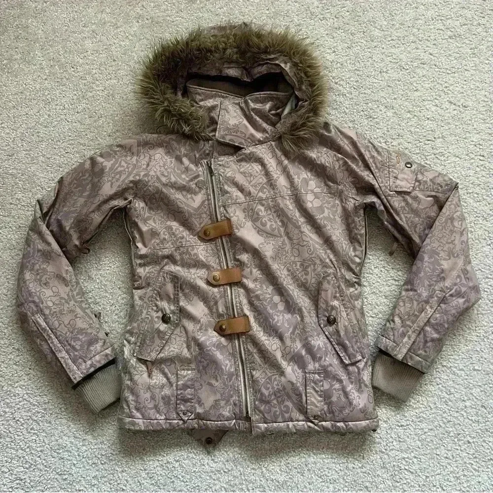 Oakley Signature Series Snowboarding Ski Jacket Gretchen Bleiler Loose Fit Sz M